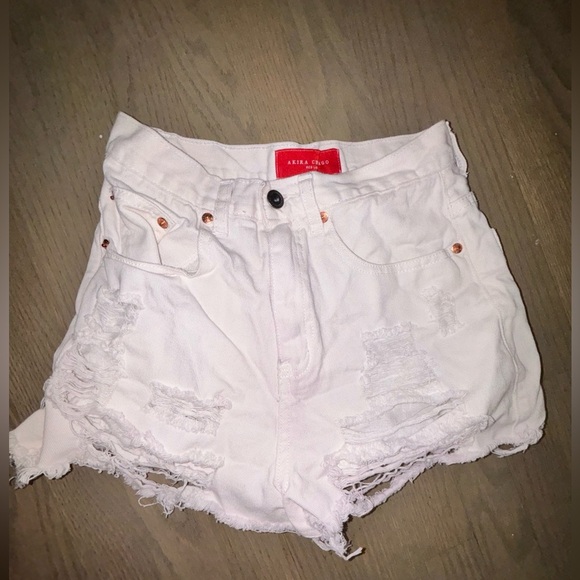 Akira White Destructed Stretchy High Waist Denim Shorts size Small - Picture 4 of 5